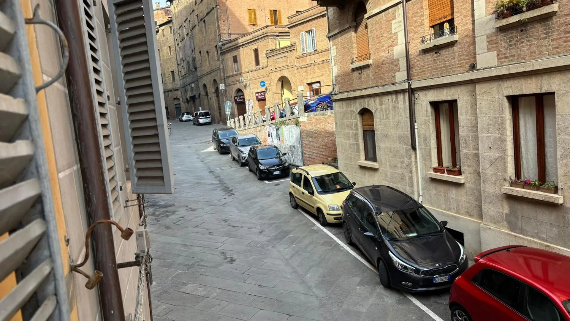 Piazza Del Campo - Del Mercato Сиена